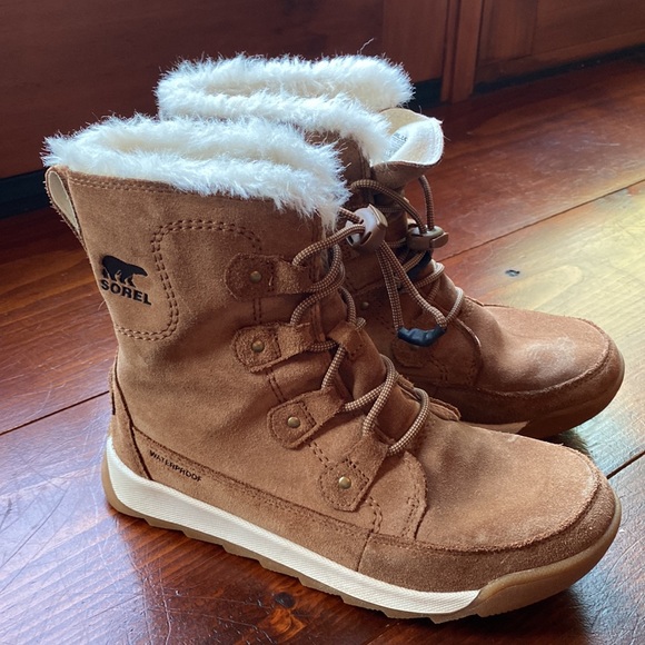 Sorel Youth Whitney II Joan Lace Boot, in Velvet Tan, SZ 5 - Picture 5 of 14